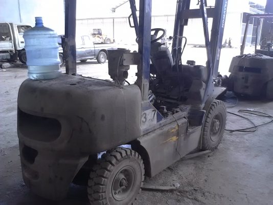 ขายครับ รถฟอร์คลิฟต์ KOMATSU กับ TOYOTA เครื่องติด ครับ