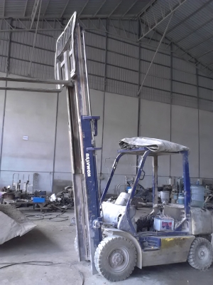 ขายครับ รถฟอร์คลิฟต์ KOMATSU กับ TOYOTA เครื่องติด ครับ