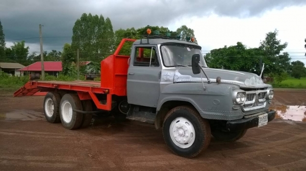 ขายเทนเลอร์ 10 ล้อหัวยาวเพลาเดียว ช่วงล่างใหญ่ลูกหมากร้อย เครื่อง 150 แรงม้า พวงมาลัยพาวเวอร์ สโลว์กลาง ทะเบียนเต็มพร้อมโอน ราคาต่อรองได้ครับ