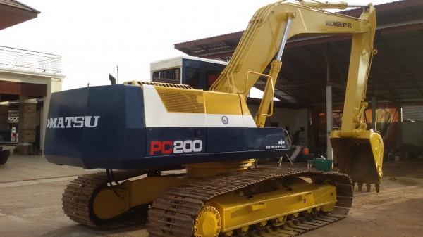 ขาย KOMATSU PC 200 รุ่น 5 คอลโทรลสั้น เอกสารเล่มทะเบียน ขาย KOMATSU PC 200 รุ่น 5 คอลโทรลสั้น เอกสารเล่มทะเบียน