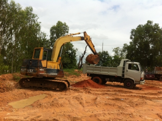 ขายด่วน แบ็คโฮ KOMATSU 60-5 เครื่องดี ปั๊มดี เร็วแรง เก่านอก เล่มทะเบียน  สภาพพร้อมใช้งาน