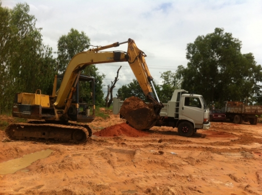 ขายด่วน แบ็คโฮ KOMATSU 60-5 เครื่องดี ปั๊มดี เร็วแรง เก่านอก เล่มทะเบียน  สภาพพร้อมใช้งาน