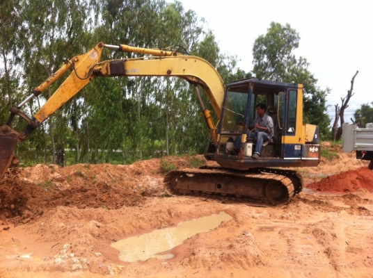 ขายด่วน แบ็คโฮ KOMATSU 60-5 เครื่องดี ปั๊มดี เร็วแรง เก่านอก เล่มทะเบียน  สภาพพร้อมใช้งาน