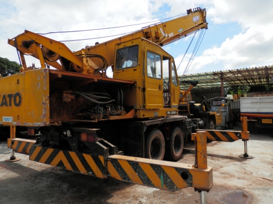 รถเครน10ล้อ KATO NK200E-III ขนาด20ตันปี1999-5คอนโทรนเก่านอก รถเครน10ล้อ KATO NK200E-III ขนาด20ตันปี1999-5คอนโทรนเก่านอก