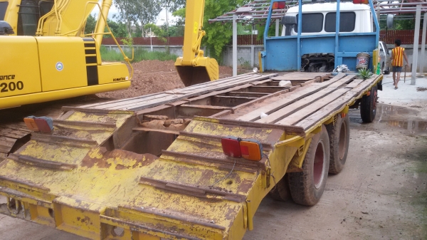 ขาย KOMATSU PC 200 รุ่น 6 พร้อมเทเลอร์หางปลา HINO SUMO