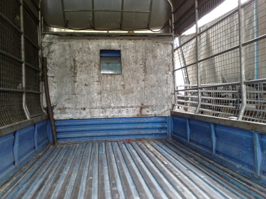 หกล้อป้ายเล็ก 4jb 2800 cc. หกล้อป้ายเล็ก 4jb 2800 cc.