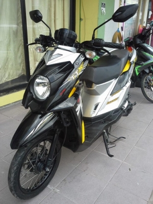 TTX สีดำ-เหลือง หัวฉีดประหยัดน้ำมัน รถปี 56 สวยๆมีสไตล์ราคาถูกๆครับ