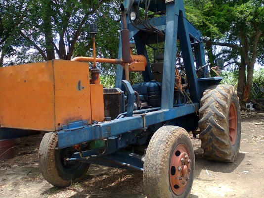 รถคีบอ้อย คีบหลัง ฟอร์ด  เกียร์ธรรมดา มีทะเบียน