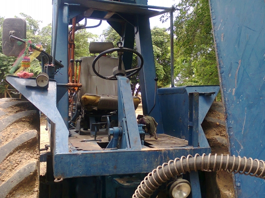 รถคีบอ้อย คีบหลัง ฟอร์ด  เกียร์ธรรมดา มีทะเบียน