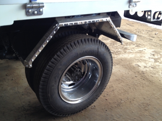 ขาย 6 ล้อ HINO MEGA เครื่อง JO8C  260 แรงม้าระบบน้ำมัน กระบะดั้มพ์ 5.20 เมตร กระบะมิเนียม ยาง 900 ขอบ 20 สวยๆครับ