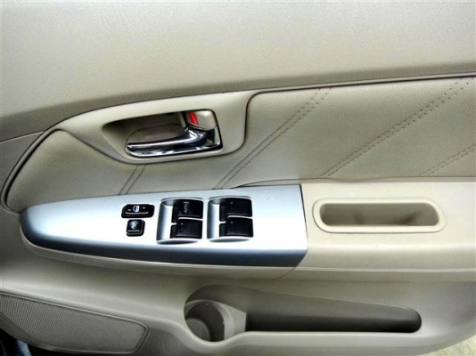 2005TOYOTA FORTUNER 3.0V AT AIRBAG-ABS Top Full-option รถมือเดียว ประกันเหลือเยอะ