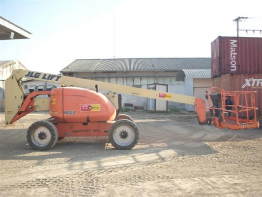 บริการให้เช่ากระเช้าJLG มั่นใจคุณภาพ รับประกันความพึงพอใจ สนใจเช่ารถกระเช้า  คุณสุพพดา 02-332-0061-9 ต่อ 2107