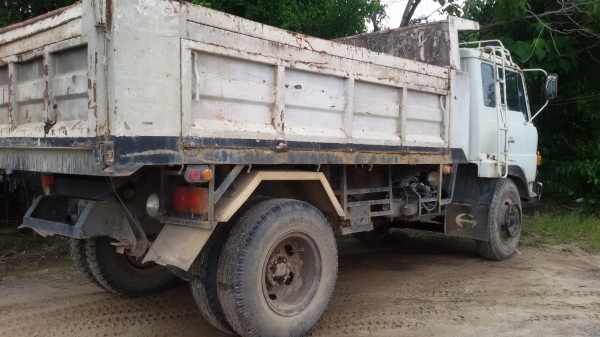 HINO FE  ราคา 500,000  บาท