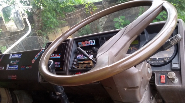 HINO FE  ราคา 500,000  บาท