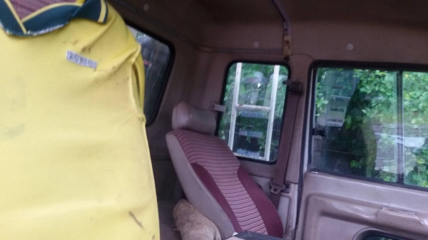 HINO FE  ราคา 500,000  บาท