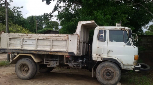 HINO FE  ราคา 500,000  บาท