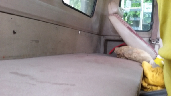 HINO FE  ราคา 500,000  บาท