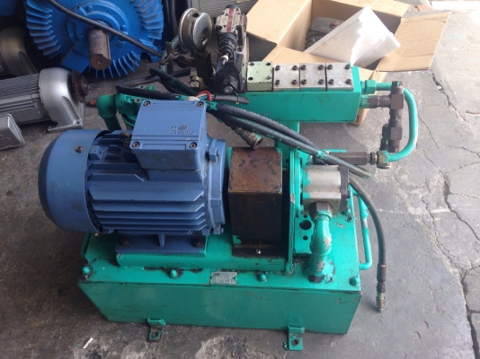 ขายปั้มน้ำมันไฮโดรลิค ขนาด 3 HP. 380 V วาล์วคอนโทรล 1 ชุด อุปกรณ์ครบ พร้อมใช้งาน