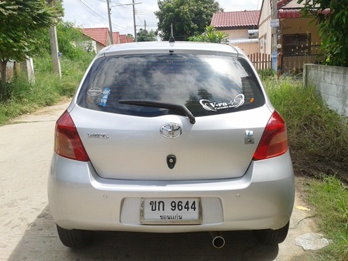 yaris ตัว E เกียร์ AUTO  ปี 2006 abs airbag คู่ ว่ิ่ง 77000K/m