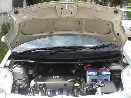 yaris ตัว E เกียร์ AUTO  ปี 2006 abs airbag คู่ ว่ิ่ง 77000K/m