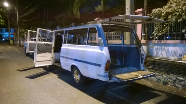 ขาย/แลก toyota hiace RH16 ช่วงยาว ครบๆ คุ้มๆ เอาไปขายต่อไม่ขาดทุน  ร้อนเงินครับผม