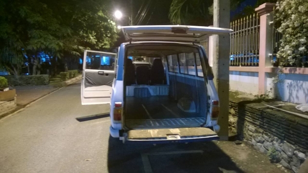 ขาย/แลก toyota hiace RH16 ช่วงยาว ครบๆ คุ้มๆ เอาไปขายต่อไม่ขาดทุน  ร้อนเงินครับผม