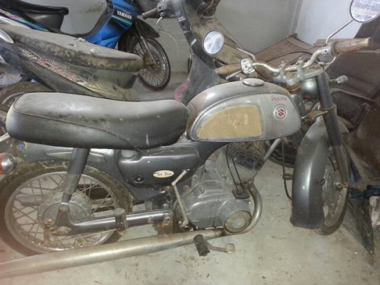 ขาย มอเตอร์ไซค์คลาสสิค โบราณ ซูซูกิ k125 ท่อคู่ รถขี่ใช้งานได้ปกติ ไม่มีเล่ม มีใบซื้อขาย ขายราคา15000 บาท