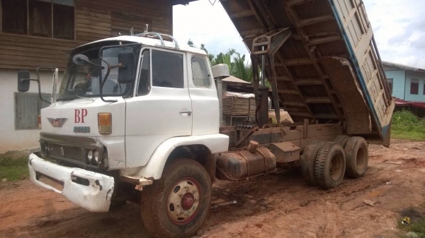 ขายHINO KT725 ดั๊ม สภาพสวยพร้อมใช้  ราคาต่อรองได้ ติดต่อได้ที่คุณ อ๊อฟ พิจิตร086-737-9991