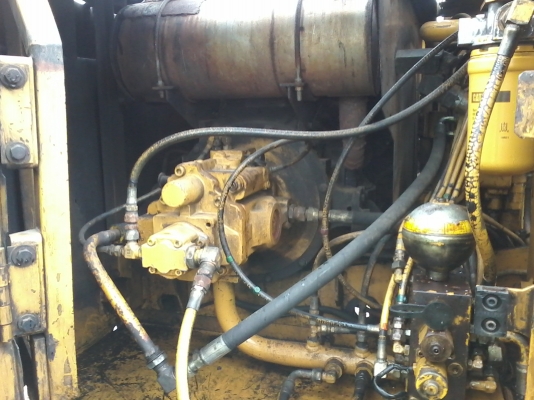 ขาย CAT 307 สภาพเก่านอกเดิมๆ กระจก ประตูมีครบ6000ชม.