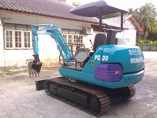 ขายแบคโฮ KOMATSU PC 30-7  พร้อมใช้งาน