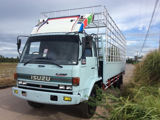 ขายISUZU Rocky6ล้อ FTR.แท้ เครื่อง (6BD 165แรง) ยาว7.2 ม. เบรคจิ๊ฟฟี่ พวงมาลัยพาว์เวอร์  ขับดี ครัทซีสวย ขาย 700,000 บาท
