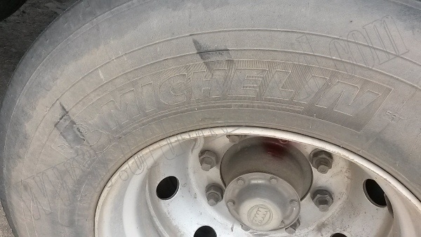 หางพ่วงเทเลอร์พื้นเรียบ12ล้อ 3เพลา ของบริษัทสามมิตร ปี53