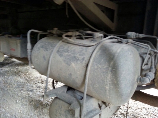 รถฮีโน่ 10 ล้อดั้ม ( เปอร์เฟีย )  320 แรงม้า ปี53.  ( รถประกอบ )  สนใจติดต่อ  081 - 6079515