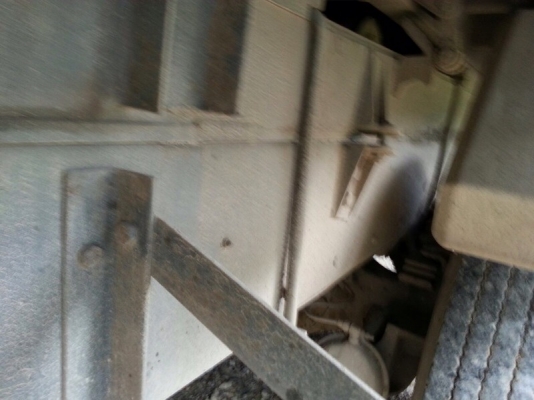 รถฮีโน่ 10 ล้อดั้ม ( เปอร์เฟีย )  320 แรงม้า ปี53.  ( รถประกอบ )  สนใจติดต่อ  081 - 6079515