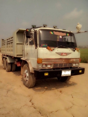 ขายHINO F18 ดั๊ม 2เพลา เดิมๆสภาพสวยพร้อมใช้ ราคาต่อรองได้ ติดต่อได้ที่คุณ อ๊อฟ พิจิตร 086-737-9991