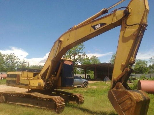 ขายCAT E200B  สภาพสวยพร้อมใช้ ราคาต่อรองได้ ติดต่อได้ที่คุณ อ๊อฟ พิจิตร 086-737-9991