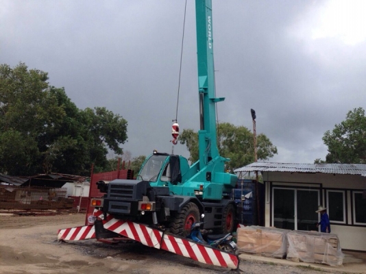 รถเครน 4 ล้อ KOBELCO  RK250 - 3 /  25 ตัน. สนใจติดต่อ  081 - 6079515