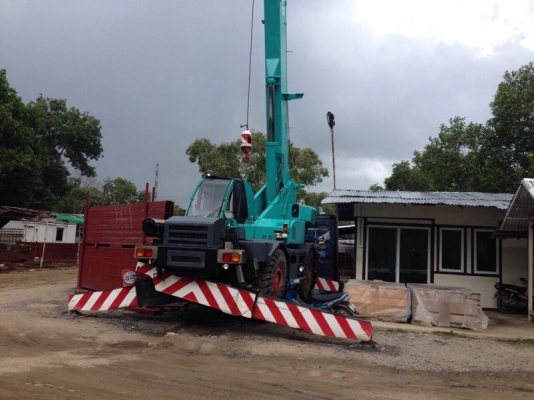 รถเครน 4 ล้อ KOBELCO  RK250 - 3 /  25 ตัน. สนใจติดต่อ  081 - 6079515