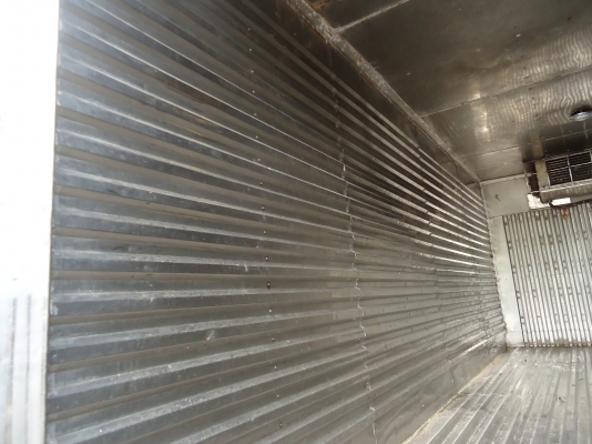 ขายด่วนตู้เปียกบรรทุกนํ้าแข้งยาว5เมตรสูง2.10เมตรกว่าง2.10ม