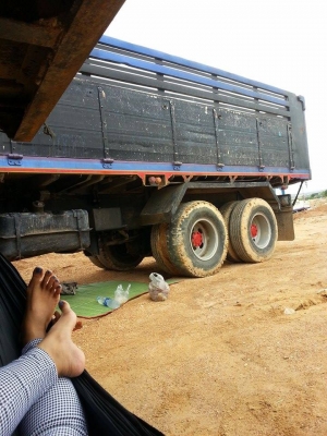 รับเหมา ขุดวางท่อระบายน้ำ ขุดสระ  ปรับพื้นที่