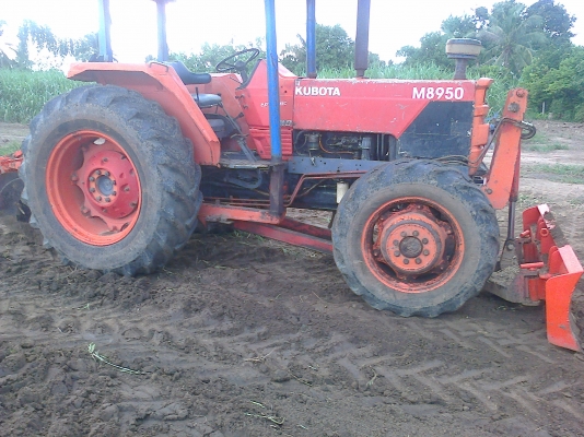 ขายรถไถ คูโบต้า   M  8950  เทอโบ  ดันหน้าหาง 3