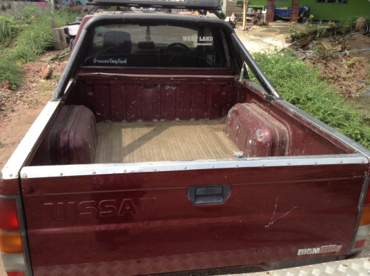 ขายNISSAN (BIG Mปี 39จอโค้ง) 4WD(โฟล์วิล์)เครื่อง2500โบ ฝาแดง กระจกไฟฟ้า พวงมาลัยพาว์เวอร์ สภาพสวย พร้อมใช้งาน ขาย 200,000 บาท