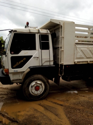 ต้องการขายด่วนMITSUBISHIไอ้หลงเทอร์โบอินเตอร์คูลเลอร์FN527MTFสามิตรรอนเฉียงสภาพพร้อมใช้โทร0843923995