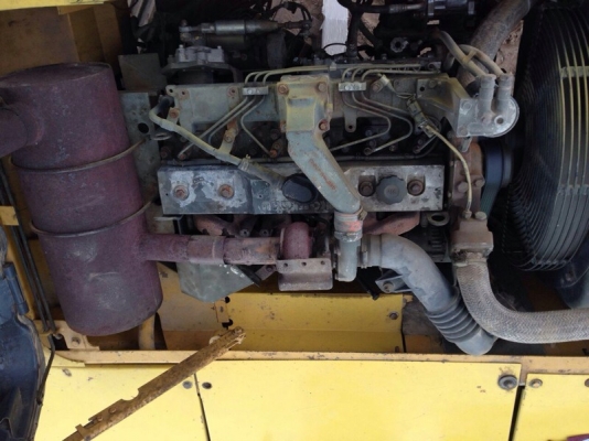 รถแบคโฮ  KOMSTSU  PC 200 - 6  ( รถทำงาน 13,xxx ซม. )  สนใจติดต่อ 081 - 6079515