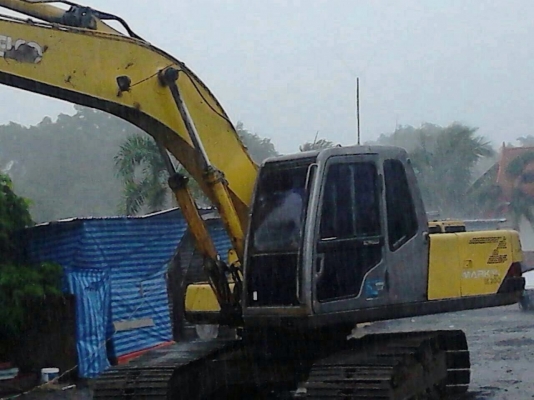 ขาย KOBELCO M3 เก๋งเทา สภาพสวยพร้อมใช้ ราคาต่อรองได้ ติดต่อได้ที่คุณ อ๊อฟ พิจิตร 086-737-9991