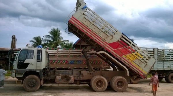 ขายถูก HINO FM3M เครื่องเดิม M10C 240 แรงม้า เกียร์เดิม สโลว์เดิม มีลำโพงลากลูก กระบะไม่ค่อยสวย ทะเบียนเต็มพร้อมโอน ซื้อจริงต่อรองราคาได้เลยครับ