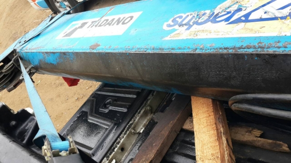 เครน TADANO 5 ตันท้องวี (5เหลี่ยม) ยาว4ปอก 3ชัก ใช้งานปกติ เพิ่งยกลงจากรถ บูมตรงสวย ไม่คด ไม่งอ