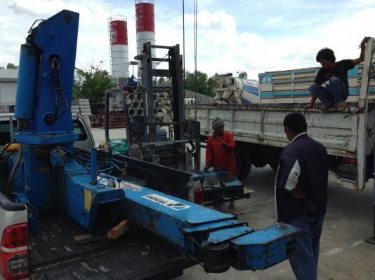 เครน TADANO 5 ตันท้องวี (5เหลี่ยม) ยาว4ปอก 3ชัก ใช้งานปกติ เพิ่งยกลงจากรถ บูมตรงสวย ไม่คด ไม่งอ