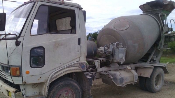 รถฮีโน่ 6 ล้อ โม่ปูน KM777 117 แรงม้า ( มีขาย 2 คัน ) สนใจติดต่อ 081 - 6079515 รถฮีโน่ 6 ล้อ โม่ปูน KM777 117 แรงม้า ( มีขาย 2 คัน ) สนใจติดต่อ 081 - 6079515