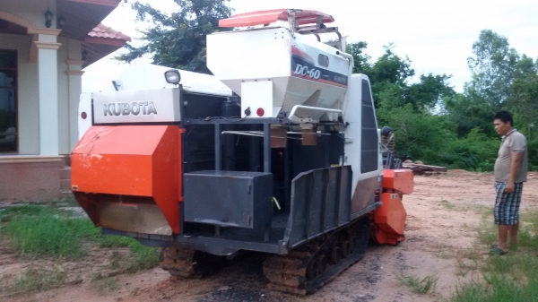 ขายรถเกี่ยวข้าว kubota dc60 plus ตัวสุดท้ายพร้อมเล่มทะเบียนครับ ขายรถเกี่ยวข้าว kubota dc60 plus ตัวสุดท้ายพร้อมเล่มทะเบียนครับ